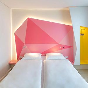 Design Zimmer mit zwei Einzelbetten