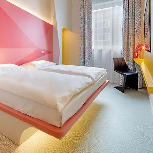 Comfort Zimmer mit Kingsize-Bett